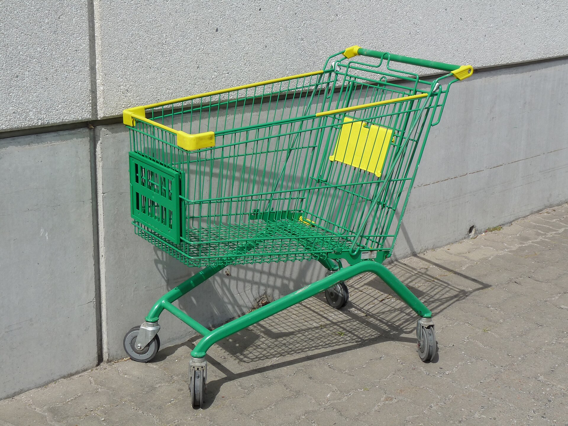 Leerer Einkaufswagen